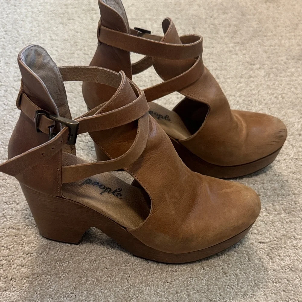 Free People’s Women’s Brown Platform Heel Ankle Bootie with Straps, sz 39 - Picture 6 of 8